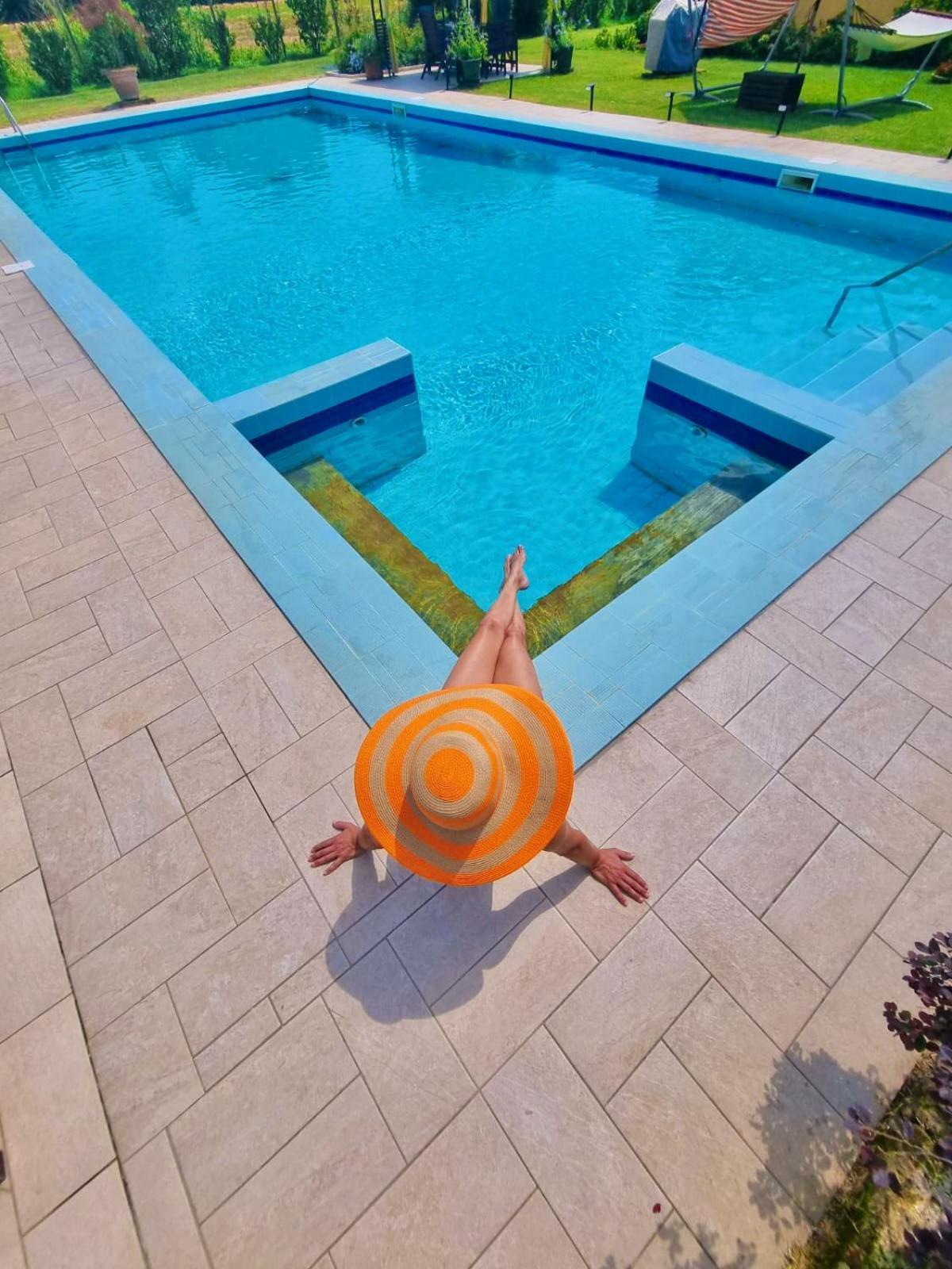 מירה Ca' Leone - Regina Vittoria - Apartment With Pool מראה חיצוני תמונה