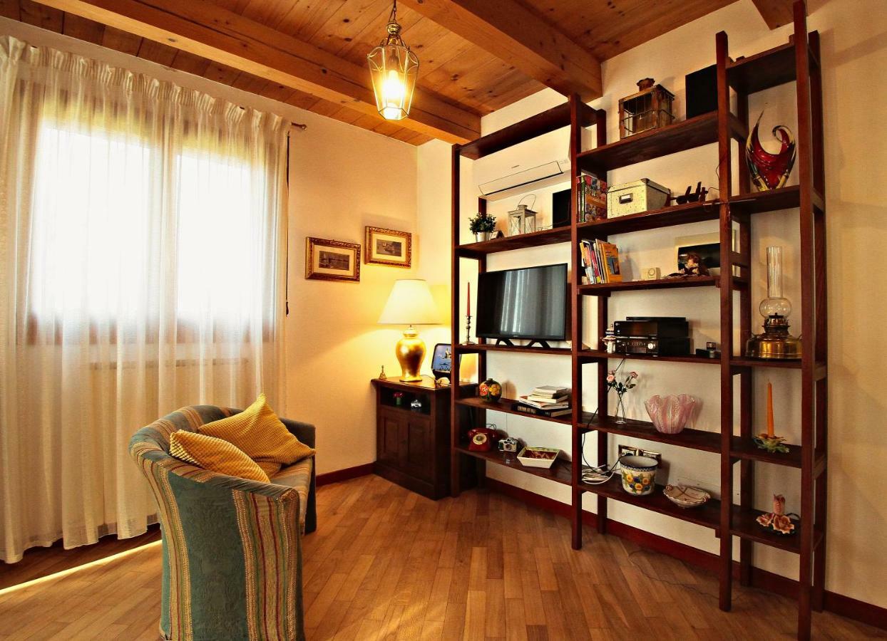 מירה Ca' Leone - Regina Vittoria - Apartment With Pool מראה חיצוני תמונה